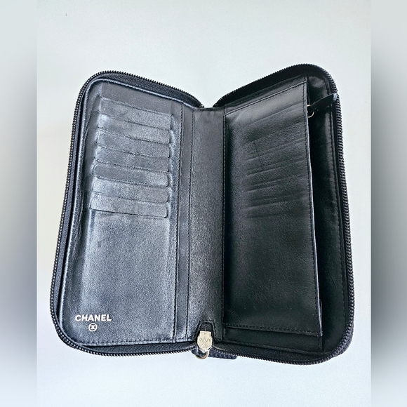 Rare Chanel Black Patent Camellia Floral Zippy Wallet &Key Chain Pouch Charm Set - Picture 12 of 14